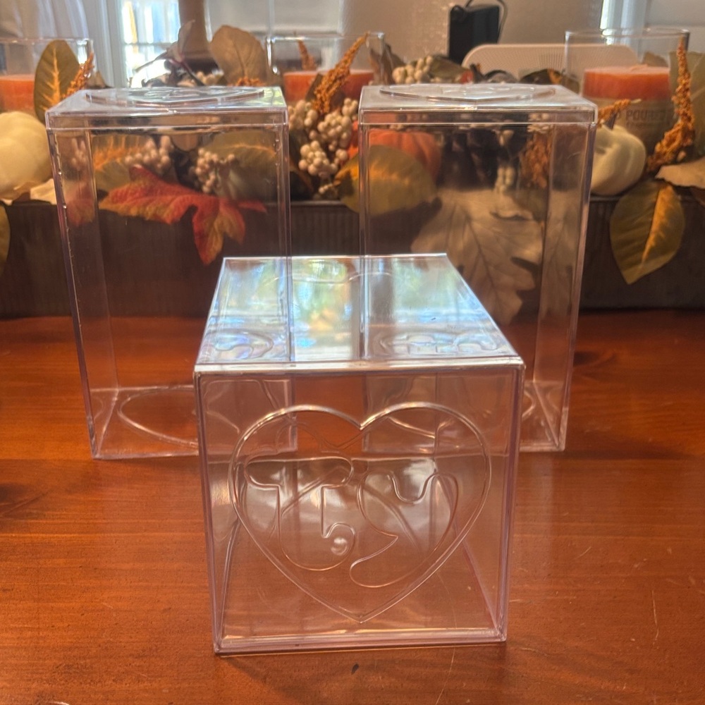 3 Ty Beanie Babies Plush Collectible Display Case  7. 1/8" x 4.5" x 4.5"